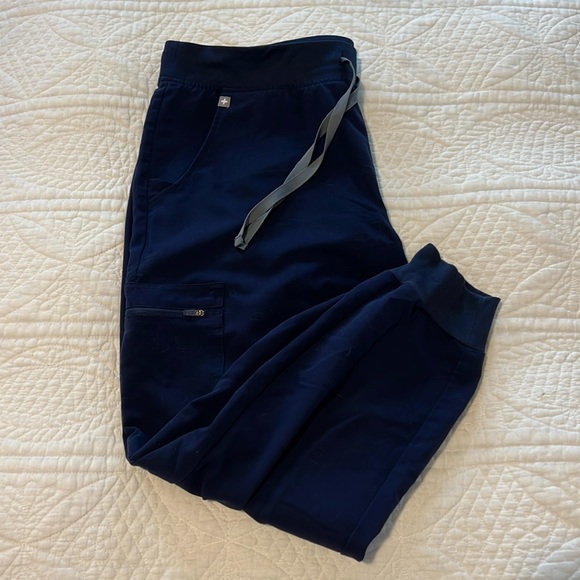 FIGS Women’s Zamora Jogger Scrub Pants Size XL/P Navy - Picture 1 of 7